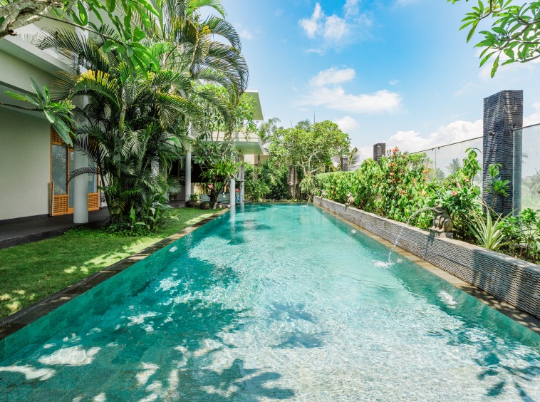 Modern & Spacious 4BR Villa with Huge Pool
