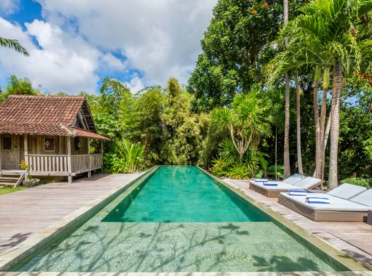 Luxury Mansion with Large Pool in Jimbaran