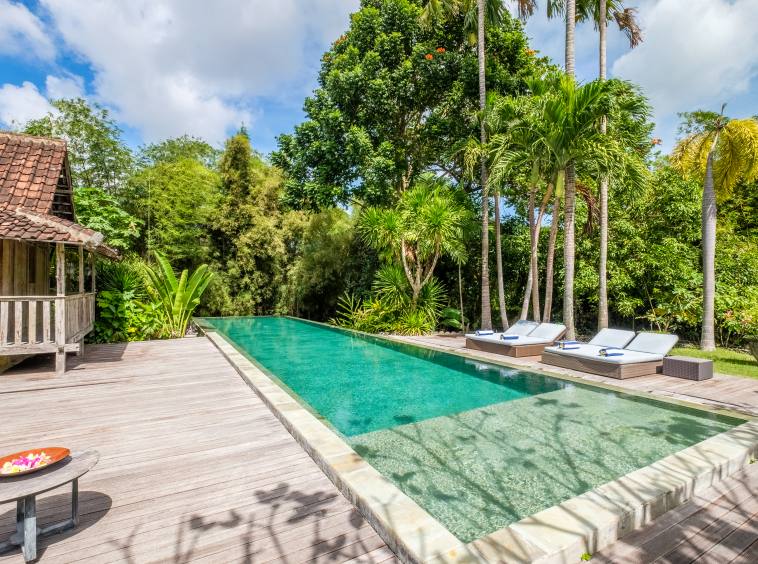 Luxury Mansion with Large Pool in Jimbaran