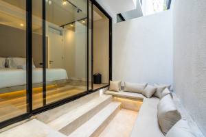 Villa Oasis 9 VO9 4000px OTA 53