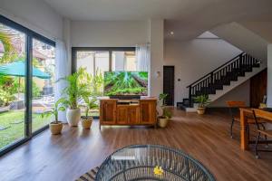 photo 2024 04 08 15 17 45